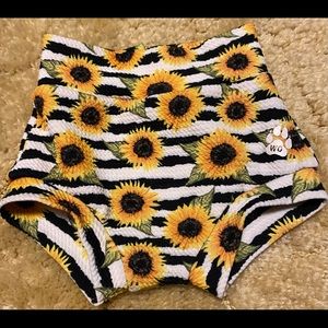 3/6 months sunflower bummies